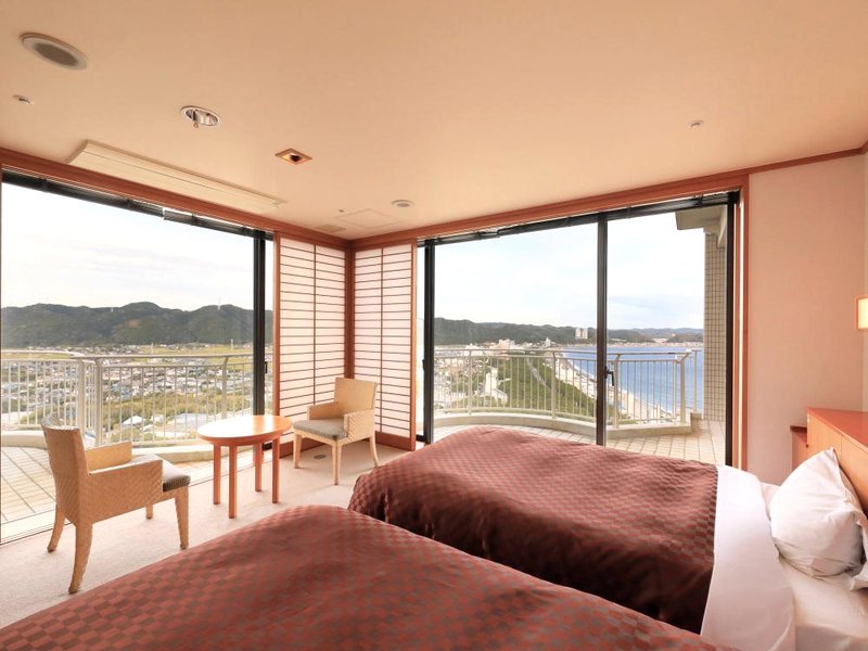 鴨川グランドタワー (Kamogawa Grand Tower)の写真