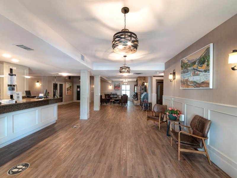 Prestige Inn Goldenの写真