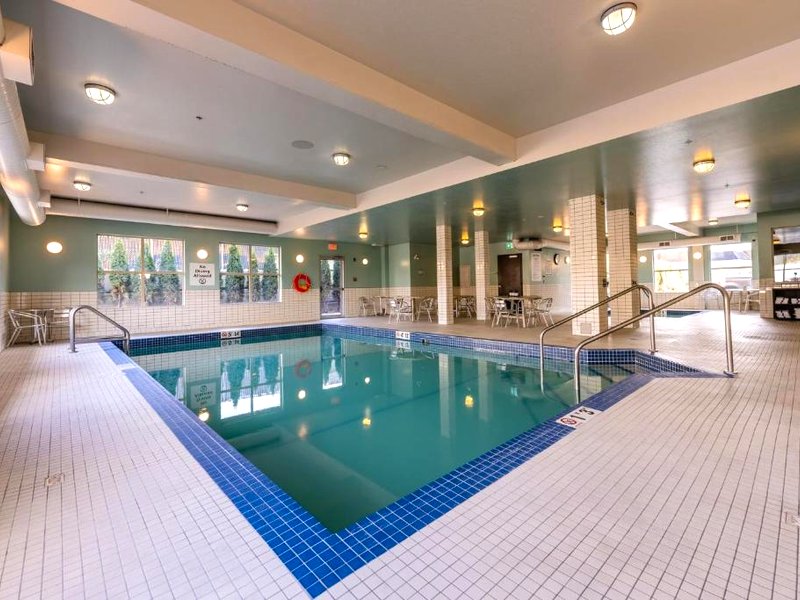 ホリデイ イン エクスプレス ゴールデン キッキング ホース バイ IHG (Holiday Inn Express Golden-Kicking Horse By IHG)の写真