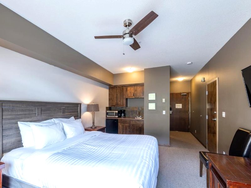 GLACIER MOUNTAINEER LODGEの写真