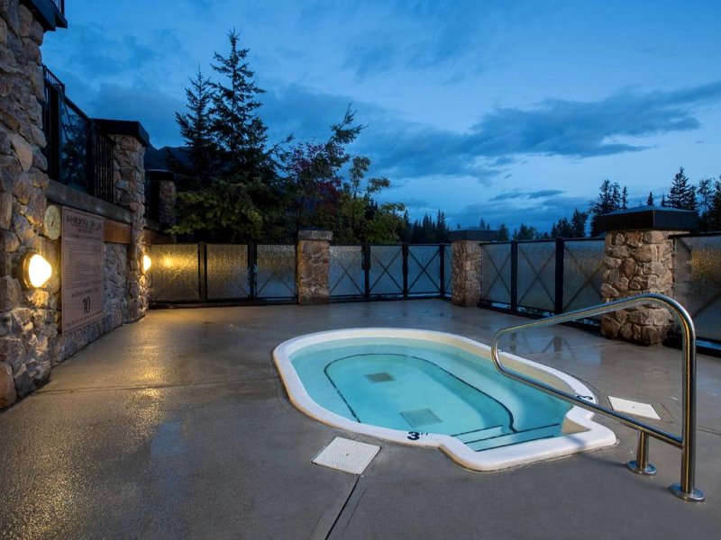 GLACIER MOUNTAINEER LODGEの写真