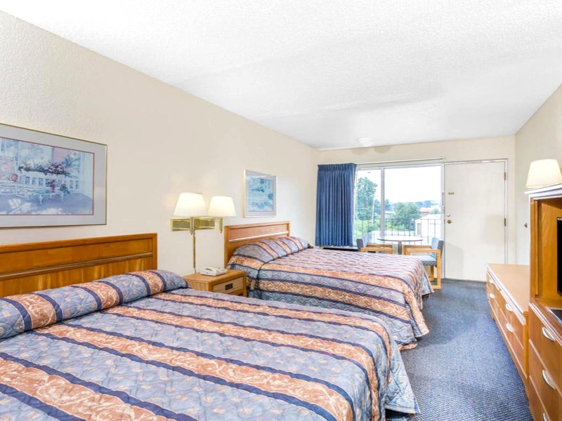 ナイツ イン コリンズビル VA (Knights Inn - Collinsville, VA)の写真