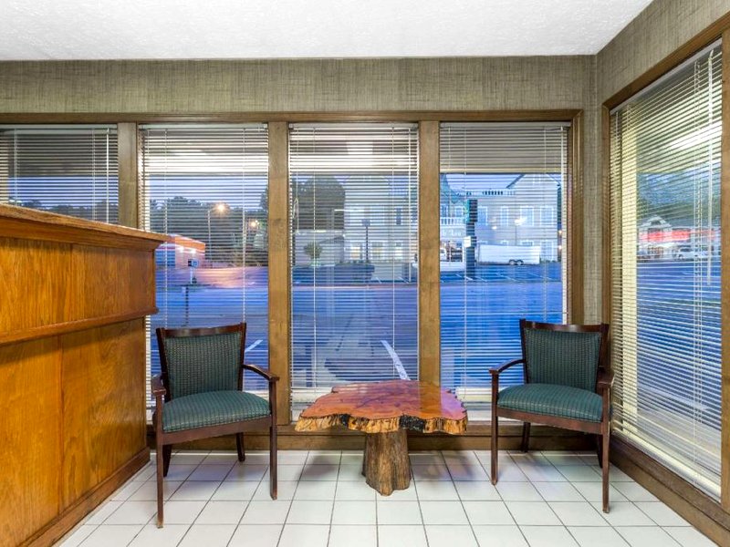ナイツ イン コリンズビル VA (Knights Inn - Collinsville, VA)の写真