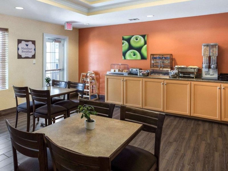 メインステイ スイーツ ホウマ (MainStay Suites Houma)の写真