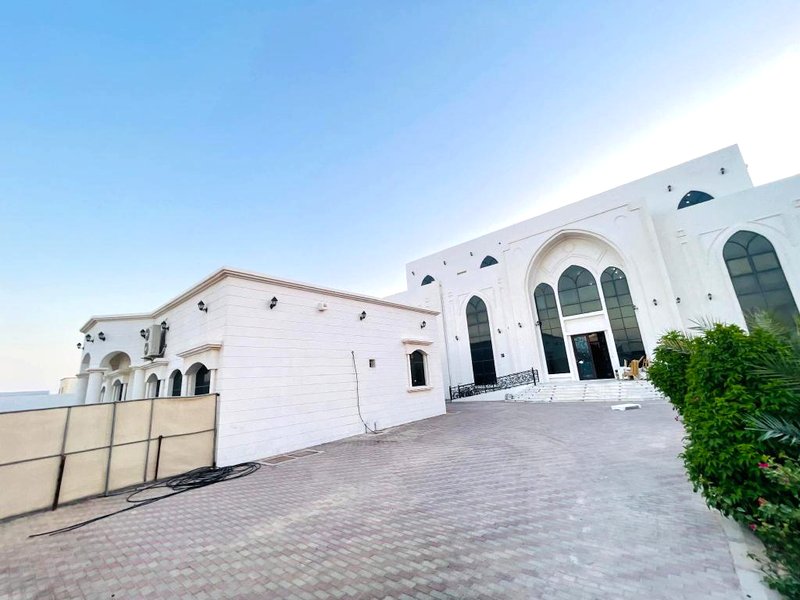 ［ガヤティ］ヴィラ（m²）｜ 4ベッドルーム／4バスルーム (Western ghayathi urban suites)の写真