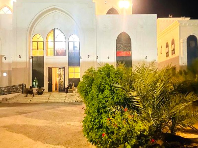 ［ガヤティ］ヴィラ（m²）｜ 4ベッドルーム／4バスルーム (Western ghayathi urban suites)の写真