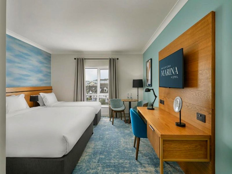 ウォーターフォード マリーナホテル (Waterford Marina Hotel)の写真