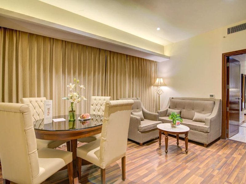 Hotel Home In (By Amrik Sukhdev)の写真