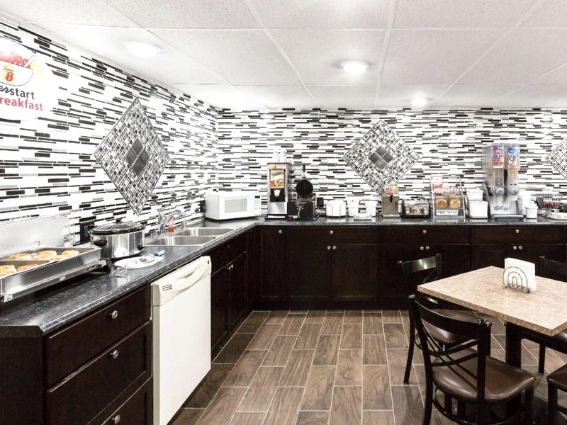 スーパー 8 バイ ウインダム コロンバス (Super 8 By Wyndham Columbus)の写真