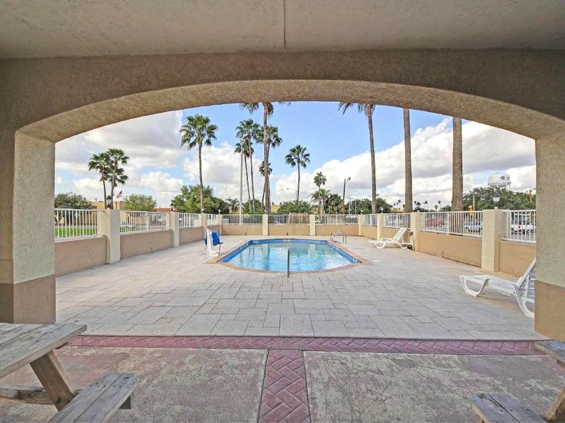 Motel 6 Edinburg, TXの写真