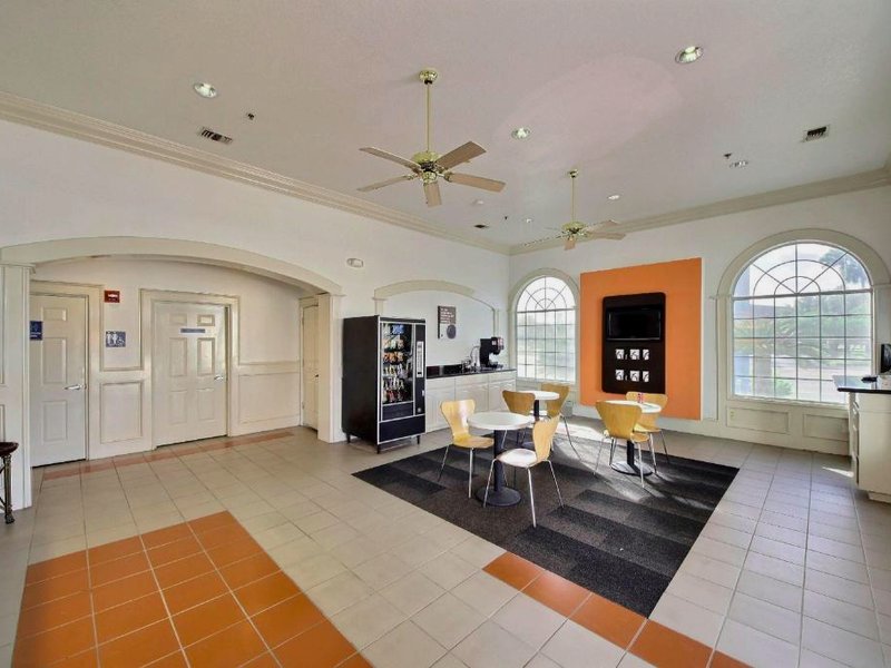 Motel 6 Edinburg, TXの写真