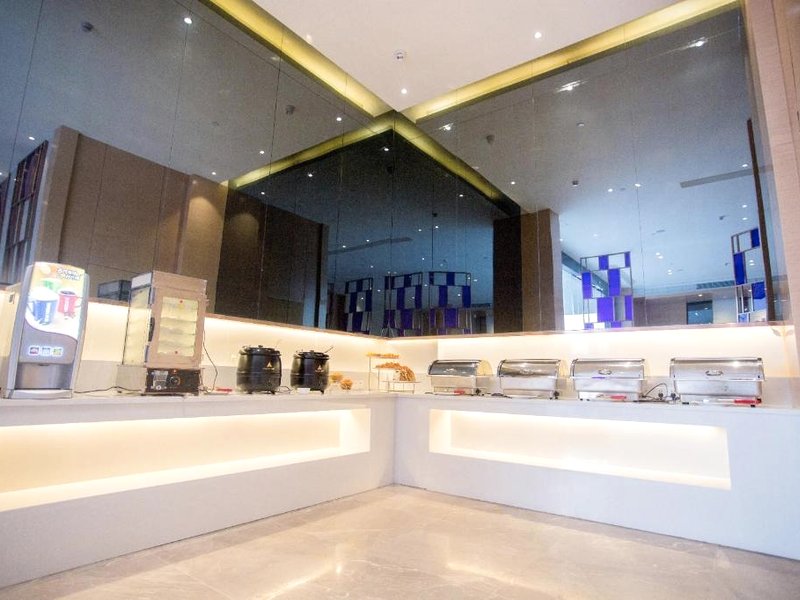 Lavande Hotel Qianjiang Lobster Marketの写真