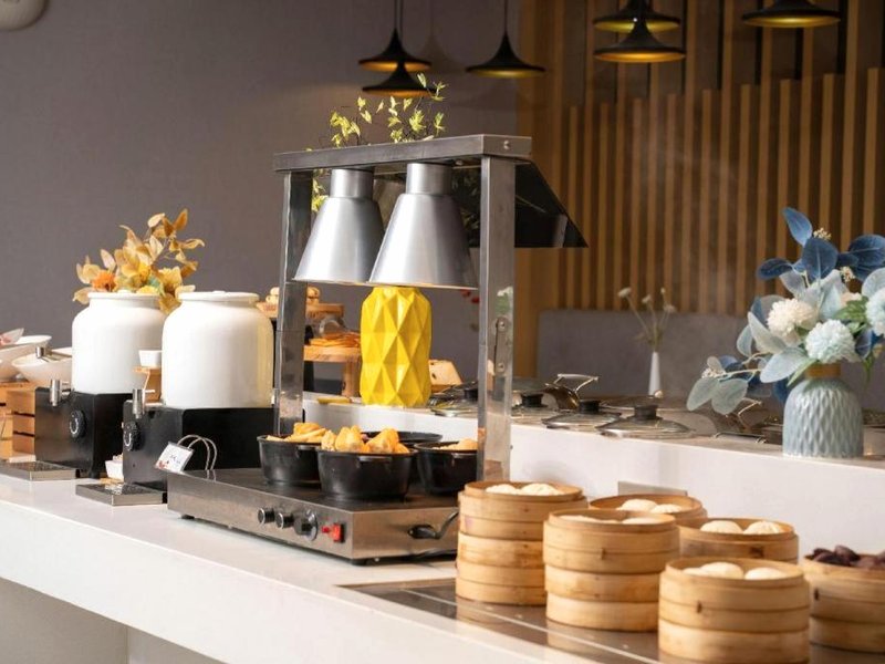 Borrman Hotel Qianjiang High-speed Railway Station Lobster Cityの写真