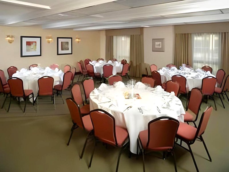 ウィンダム ガーデン ノビ ホテル (Wyndham Garden Novi Hotel)の写真