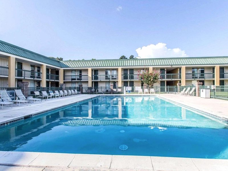 Days Inn by Wyndham Hinesville Near Fort Stewartの写真