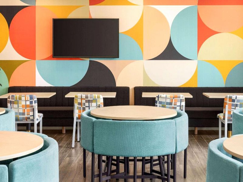 ジ オービット ホテル、トレードマーク コレクション バイ ウィンダム (The Orbit Hotel, Trademark Collection by Wyndham)の写真