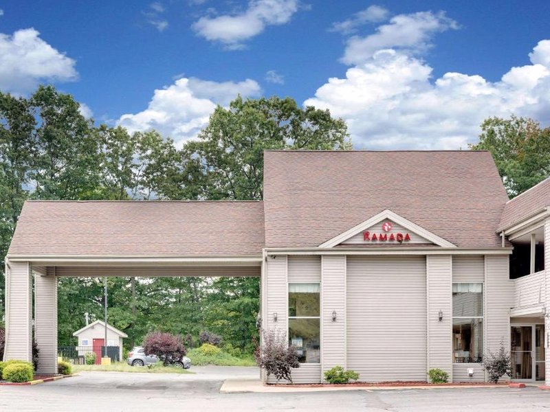 ラマダ バイ ウィンダム クリーブランド エアポート ウェスト (Ramada by Wyndham Cleveland Airport West)の写真