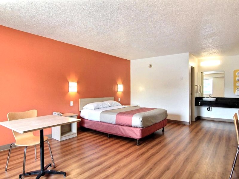 Motel 6 Middleburg Heights, OH - Clevelandの写真