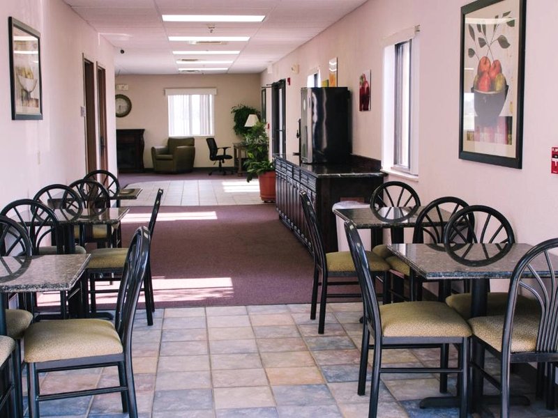 Americas Best Value Inn Fredoniaの写真