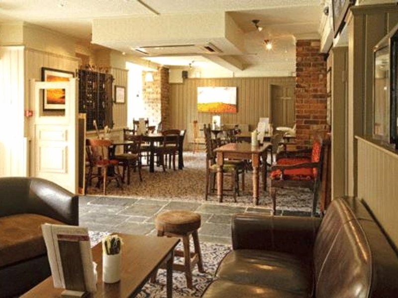 Raven Hotel by Greene King Innsの写真