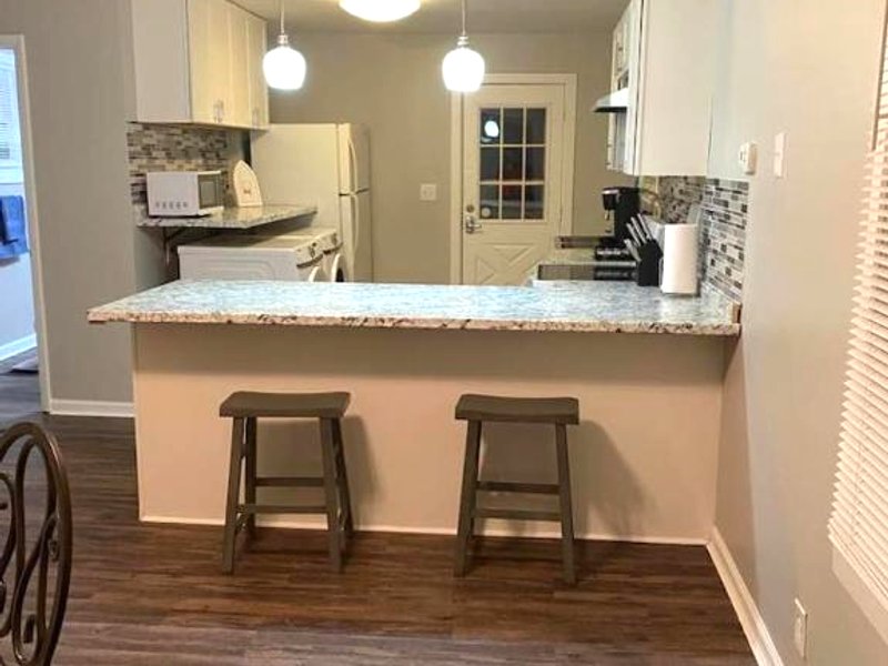 Charming Blue Haven 2Bed,1 Bath Home Sleeps 8の写真