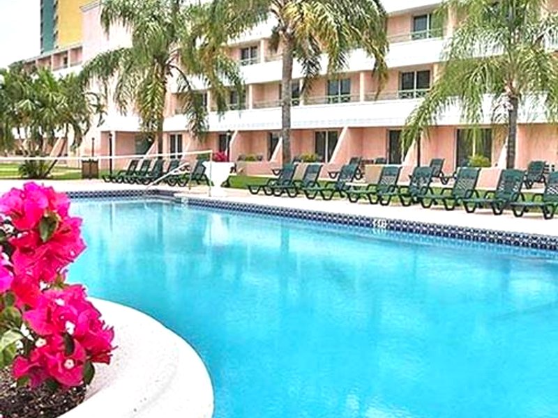 キャスタウェイズ リゾート アンド スイーツ グランド バハマ アイランド (Castaways Resort and Suites Grand Bahama Island)の写真