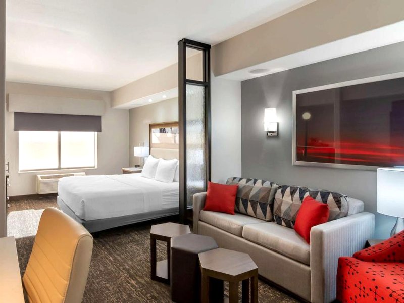 Best Western Premier Liberty Inn & Suites の写真