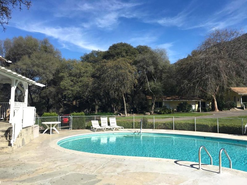 Lazy J Ranch Motelの写真