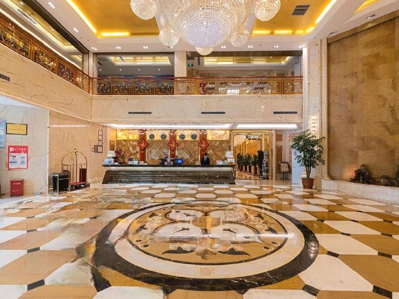 Grand Hotel (Aksu Tianbai Fashion Shopping Center)の写真