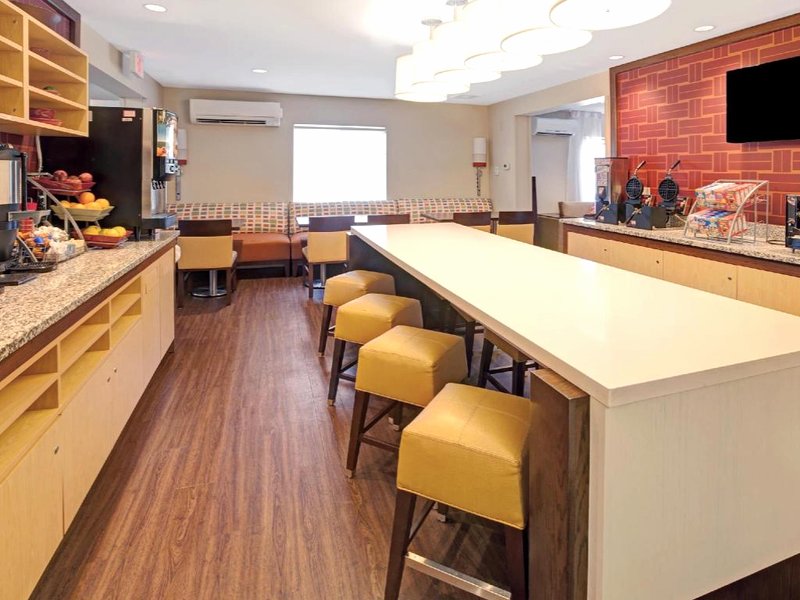 MainStay Suites Northbrook Wheelingの写真