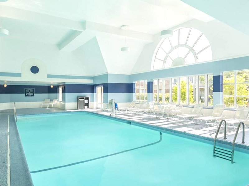 フォーポインツ バイ シェラトン バッファロー グローブ (Four Points by Sheraton Buffalo Grove)の写真