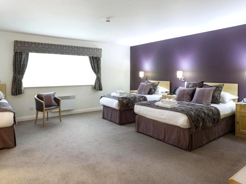 Burntwood Court Hotelの写真
