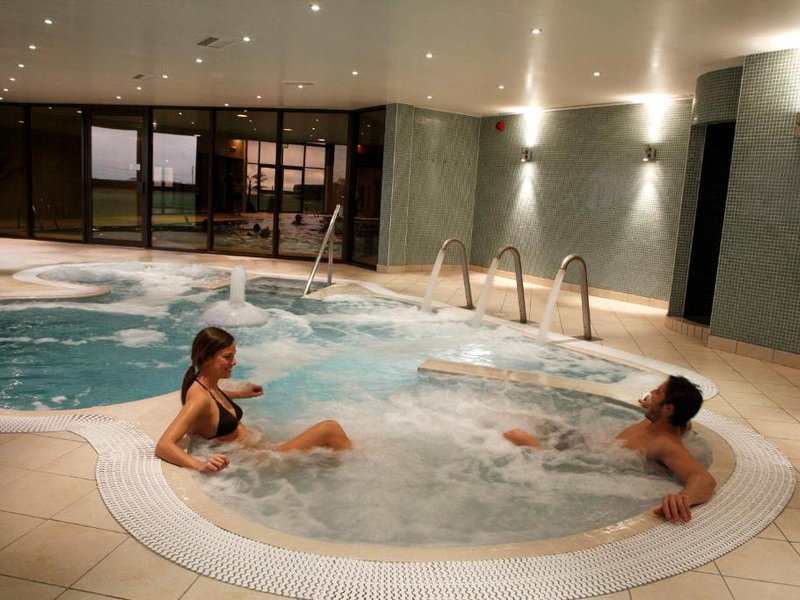 Burntwood Court Hotelの写真