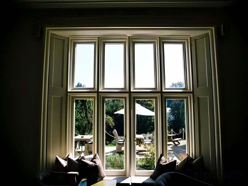 The Alvertonの写真