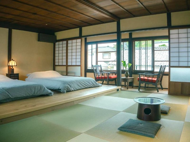 Oito 美しい街並みに佇む喫茶と宿の写真