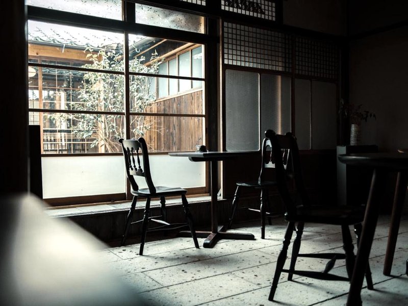Oito 美しい街並みに佇む喫茶と宿の写真