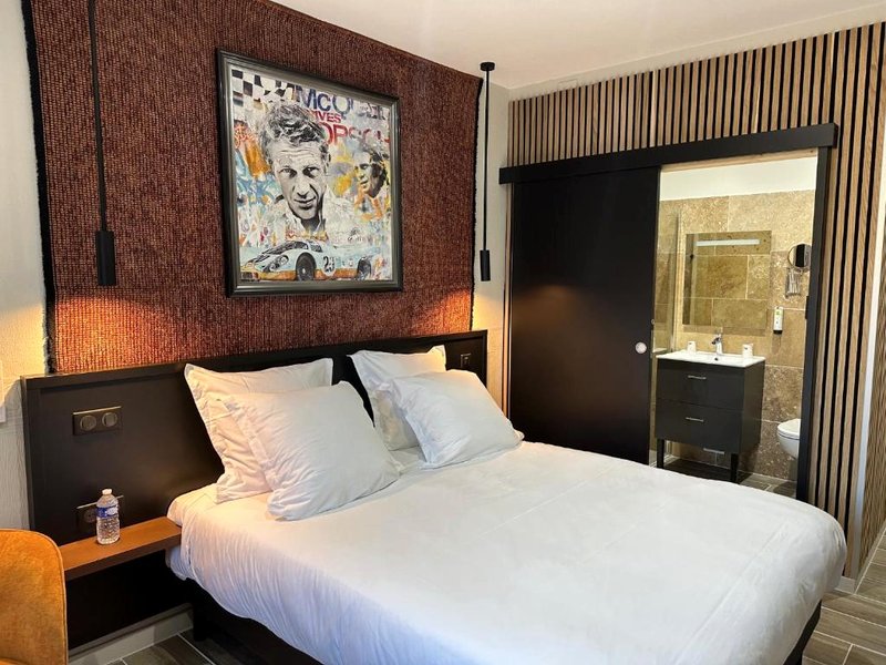 Logis Hôtel-Restaurant Au Vieux Morvan, au cœur de la Bourgogne, Piscine & Spa, Hôtel Climatisé (Logis Hotel-Restaurant Au Vieux Morvan, au cœur de la Bourgogne, Piscine & Spa, Hotel Climatise)の写真