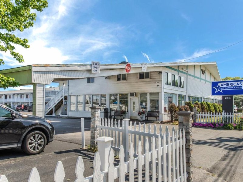 アメリカズ ベスト バリュー イン&スイーツ ハイアニス ケープ コッド (Americas Best Value Inn & Suites Hyannis Cape Cod)の写真