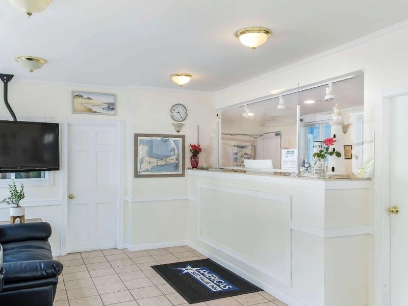 アメリカズ ベスト バリュー イン&スイーツ ハイアニス ケープ コッド (Americas Best Value Inn & Suites Hyannis Cape Cod)の写真
