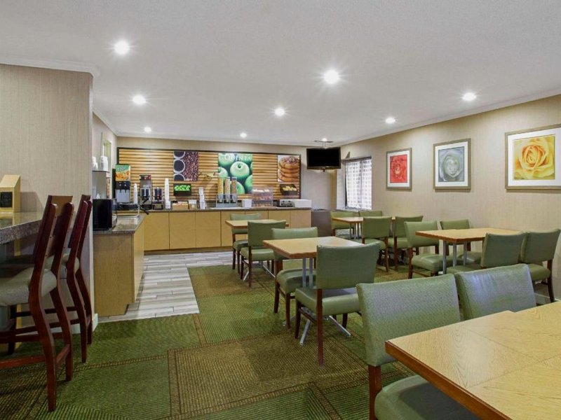 ラ キンタ イン バイ ウィンダム オーバーン ウースター (La Quinta Inn by Wyndham Auburn Worcester)の写真