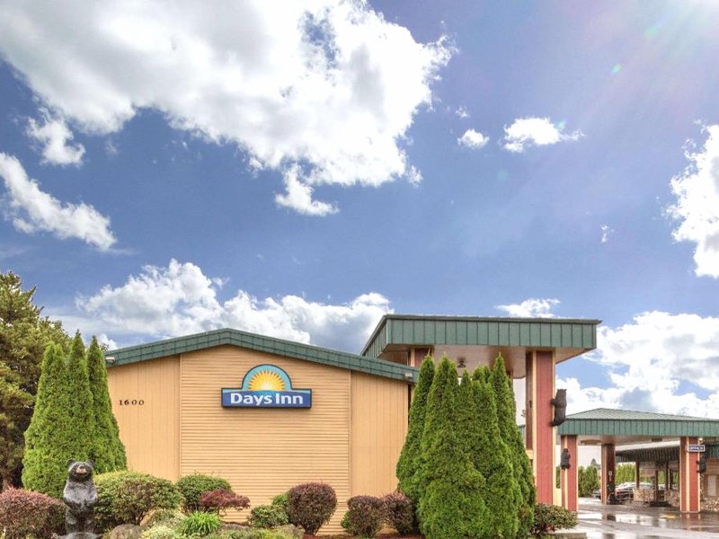 デイズ イン バイ ウィンダム ブラック ベア (Days Inn by Wyndham Black Bear)の写真