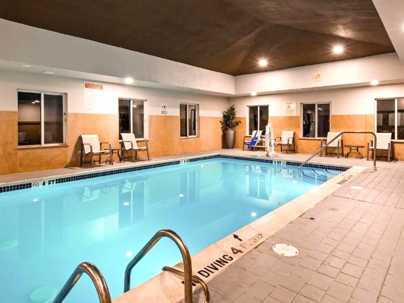 Best Western Plus New Cumberland Inn & Suitesの写真