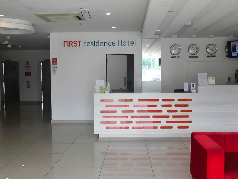 First Residence Hotel Kemamanの写真