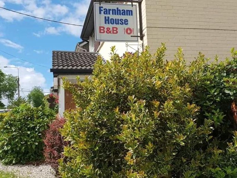 Farnham Houseの写真