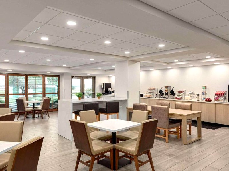 ウィンゲート バイ ウインダム グリーン ベイ エアポート (Wingate by Wyndham Green Bay/Airport)の写真