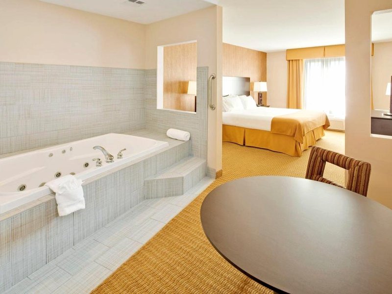 Holiday Inn Express Hotel & Suites Lebanon By IHGの写真