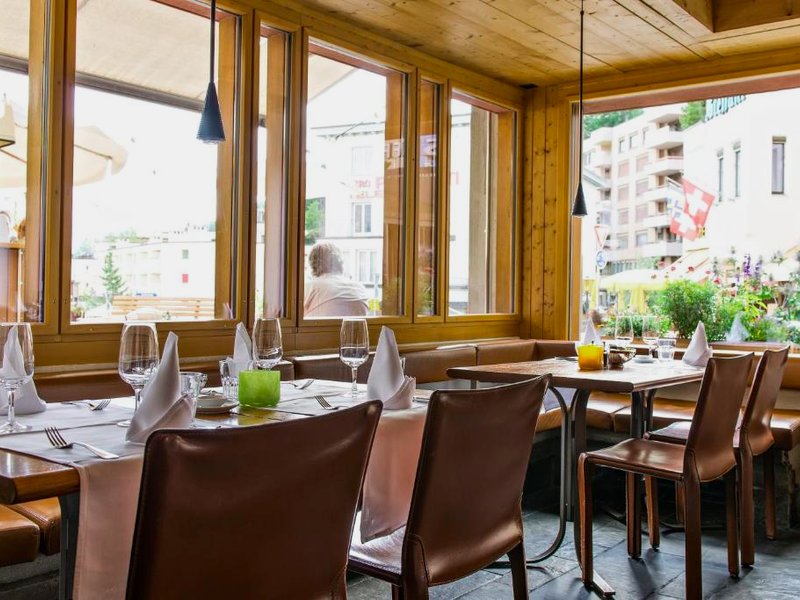 ハウザー ホテル サンモリッツ (Hauser Hotel St. Moritz)の写真