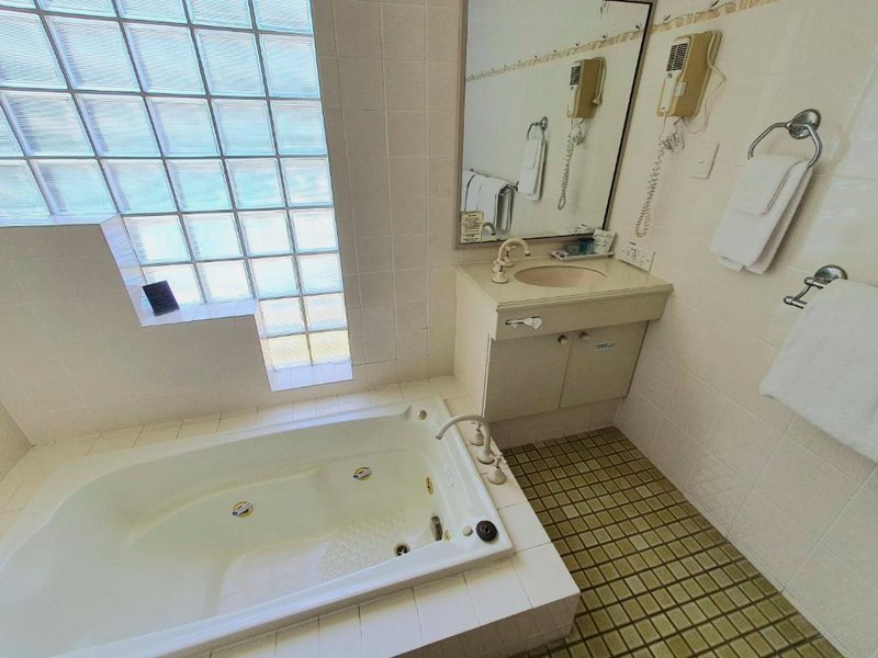 マクネビンズ パークウェイ ホテル (McNevins Parkway Motel)の写真
