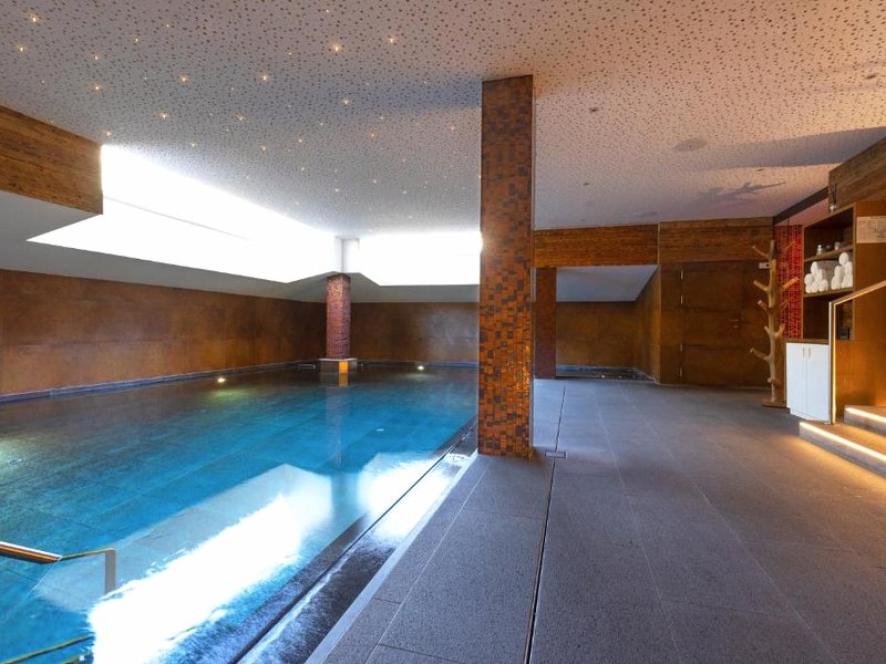 ヴァルガ ホテル (Valluga Hotel)の写真