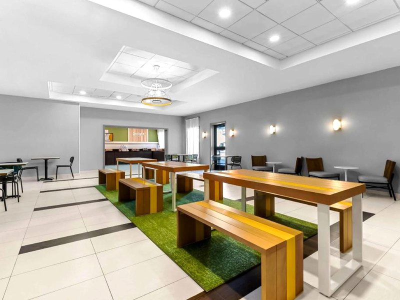 Spark by Hilton Bensalem Philadelphiaの写真